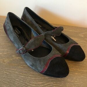 Vic Matie Gray Black Suede Ballet Flat Shoes